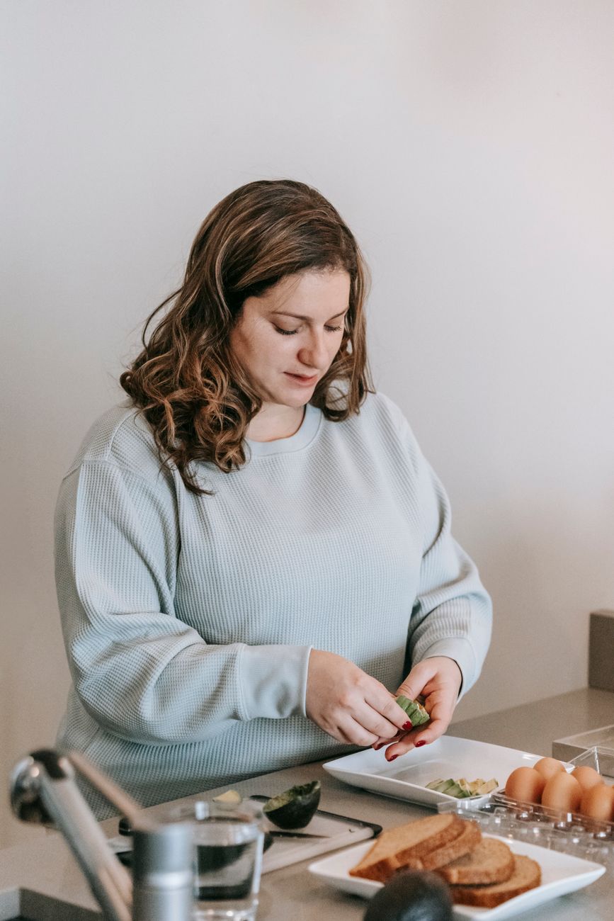 High protein meal prepping to manage insulin resistance and PCOS symptoms.